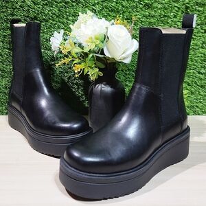 Vagabond Shoemakers Tara Chelsea Boots - EU 37 / US Women's 7 New